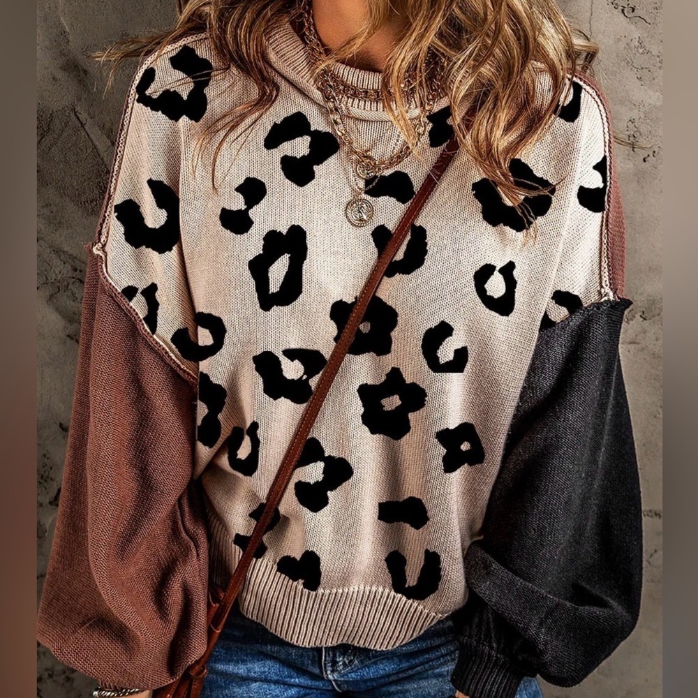 LEOPARD ROUND NECK LONG SLEEVE SWEATER Women Large